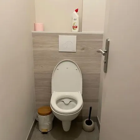 Apartment Calme, Climatise 3min A Pied De La