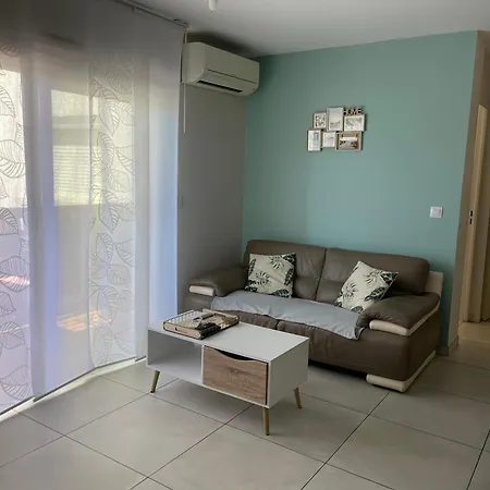 Calme, Climatise 3min A Pied De La Apartment