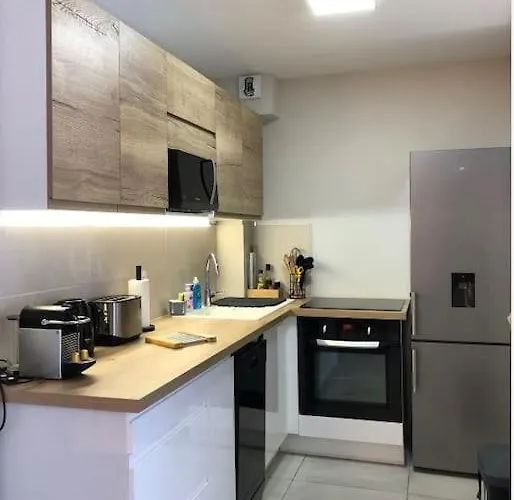 Apartamento Calme, Climatisé 3min à Pied De La *